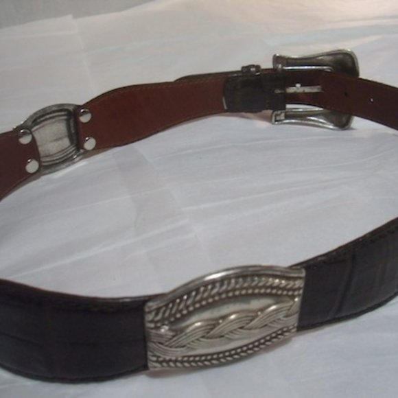 FOSSIL LEATHER BELT WITH SILVER HARDWARE SIZE MEDIUM - Picture 5 of 9